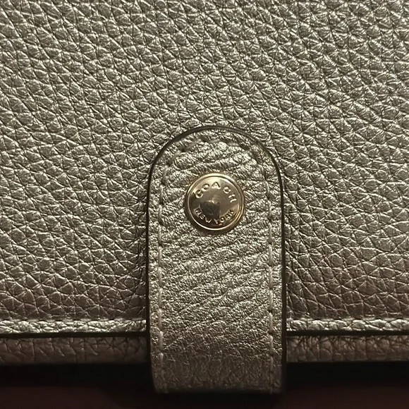 **SOLD** NWOT Coach Gold Leather Slim Snap Bifold Wristlet/Clutch - Picture 2 of 14